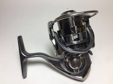 Load image into Gallery viewer, R5750) DAIWA 2012 EXIST 2004 with MTCW Light Game Drag System