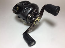 Load image into Gallery viewer, R5696) DAIWA 2006 STEEZ 100HL , Deep spool bait casting Reel