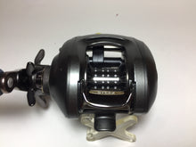 Load image into Gallery viewer, R5696) DAIWA 2006 STEEZ 100HL , Deep spool bait casting Reel