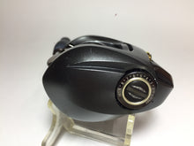 Load image into Gallery viewer, R5696) DAIWA 2006 STEEZ 100HL , Deep spool bait casting Reel