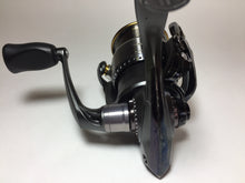Load image into Gallery viewer, R5697) DAIWA 2006 EXIST STEEZ CUSTOM 2506 , for Freshwater Fluorocarbon Spinning