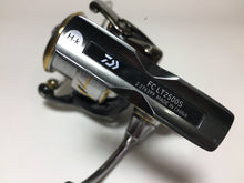 Load image into Gallery viewer, R5699) DAIWA 20 LUVIAS LT FC 2500S for Spinning Reel