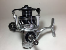 Load image into Gallery viewer, R5703) PENN SLAMMER IV DX 3500 for Spinning Reel