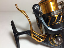 Load image into Gallery viewer, R5683) DAIWA 2018 TOURNAMENT ISO 2500SH-LBD for Spinning lever Brake Reel