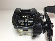Load image into Gallery viewer, R5714) DAIWA 2021 TATULA TW 300L for Bait Casting Reel
