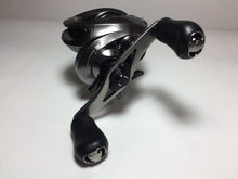 Load image into Gallery viewer, R5715) SHIMANO 2017 CHRONARCH MGL 151HG LEFT for Bait Casting Reel