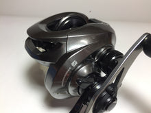 Load image into Gallery viewer, R5715) SHIMANO 2017 CHRONARCH MGL 151HG LEFT for Bait Casting Reel