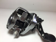 Load image into Gallery viewer, R5719) SHIMANO 2018 Bantam MGL 151HG LEFT for Bait Casting Reel
