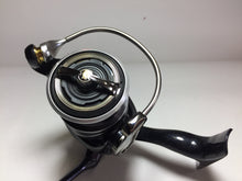 Load image into Gallery viewer, R5711) DAIWA 2020 月下美人 Gekkabijin X LT2000S-P for Saltwater Spinning Reel