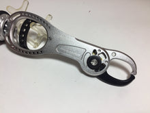 Load image into Gallery viewer, 34109) STUDIO Ocean Mark No Limits Ocean Grip OG2507 , Fish catch Grip