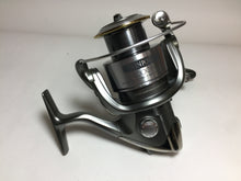Load image into Gallery viewer, 34118) SHIMANO 02 TWIN POWER 4000PG for All water Spinning Reel