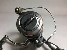 Load image into Gallery viewer, 34118) SHIMANO 02 TWIN POWER 4000PG for All water Spinning Reel