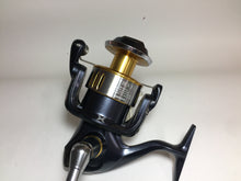 Load image into Gallery viewer, R5720) SHIMANO 15 TWIN POWER SW 8000HG for Saltwater Spinning Reel