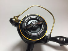 Load image into Gallery viewer, R5740) SHIMANO Soare XR C2500S for Saltwater Spinning Reel