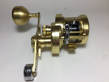 Load image into Gallery viewer, R5755) SHIMANO 2015 CALCUTTA CONQUEST 200HG with Yumeya Power Balance Handle