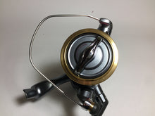 Load image into Gallery viewer, 70376) SHIMANO 2010 Active cast 1100 for Surf Casting Spinning Reel
