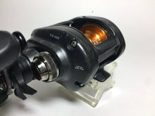 Load image into Gallery viewer, 70399) DAIWA T3 MX 1016 SHL-TW LEFT Handle with RCS 1000 SV Spool for Bait Reel
