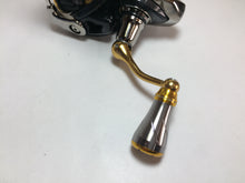 Load image into Gallery viewer, 32825) DAIWA LEGALIS LT 2000S-XH