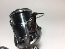 Load image into Gallery viewer, R5773) DAIWA CALDIA LT2500S-XH for Spinning Reel