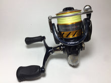 Load image into Gallery viewer, 70550) DAIWA 2015 REVROS 2004H-DH