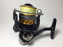 Load image into Gallery viewer, 70550) DAIWA 2015 REVROS 2004H-DH