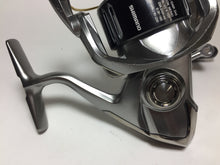 Load image into Gallery viewer, R5780) SHIMANO 2015 TWIN POWER 4000XG, Made in Japan for Spinning Reel