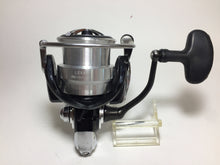 Load image into Gallery viewer, 70636) DAIWA 2019 LEXA LT4000S-CXH for Spinning Reel
