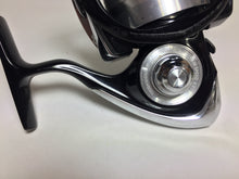 Load image into Gallery viewer, 70636) DAIWA 2019 LEXA LT4000S-CXH for Spinning Reel