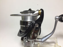 Load image into Gallery viewer, R5793) DAIWA 2014 IGNIS 2003H TYPE-R for Freshwater only Spinning Reel