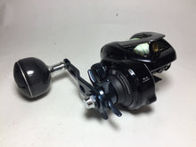 Load image into Gallery viewer, R5649) SHIMANO 2017 GRAPPLER 300HG For Bait Jigging Reel