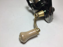 Load image into Gallery viewer, R5815) SHIMANO 2008 CARDIFF C2000HGS for Freshwater Spinning Reel