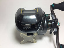 Load image into Gallery viewer, 70974) DAIWA LIGHT SW X IC L SS for Saltwater Light Jigging Bait Reel