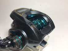 Load image into Gallery viewer, 70974) DAIWA LIGHT SW X IC L SS for Saltwater Light Jigging Bait Reel