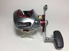 Load image into Gallery viewer, R5820) SHIMANO BIOCRAFT Quickfire 301XH for Saltwater Light Jigging Bait Reel