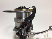 Load image into Gallery viewer, R5662) DAIWA 20 LUVIAS FC LT 2500S with SLP WORKS Quick Drag Knob