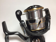 Load image into Gallery viewer, R5662) DAIWA 20 LUVIAS FC LT 2500S with SLP WORKS Quick Drag Knob