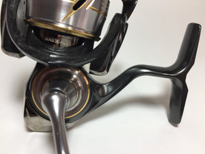 R5662) DAIWA 20 LUVIAS FC LT 2500S with SLP WORKS Quick Drag Knob