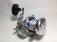 Load image into Gallery viewer, R5835) SHIMANO 2011 OCEA JIGGER 1500HG, Made in JPN for Offshore Jigging Reel