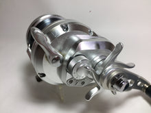 Load image into Gallery viewer, R5835) SHIMANO 2011 OCEA JIGGER 1500HG, Made in JPN for Offshore Jigging Reel