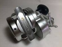 Load image into Gallery viewer, R5835) SHIMANO 2011 OCEA JIGGER 1500HG, Made in JPN for Offshore Jigging Reel