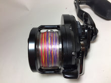 Load image into Gallery viewer, R5837) SHIMANO 2019 OCEA JIGGER F CUSTOM 2000NRHG RIGHT for Offshore Jigging Reel