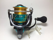 Load image into Gallery viewer, R5676) DAIWA EMERALDAS MX 2508PE-H for SQUID Fishing Spinning Reel