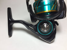 Load image into Gallery viewer, R5676) DAIWA EMERALDAS MX 2508PE-H for SQUID Fishing Spinning Reel