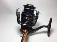 Load image into Gallery viewer, 71127) SHIMANO 2011 Soare BB 30 2000HGS for Saltwater Spinning Reel
