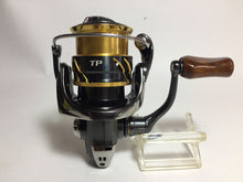 Load image into Gallery viewer, R5849) SHIMANO 2020 TWIN POWER C2000SHG for Spinning Reel