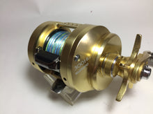 Load image into Gallery viewer, R5850) SHIMANO 2015 OCEA CONQUEST 300HG, Made in JPN for Offshore Jigging Reel