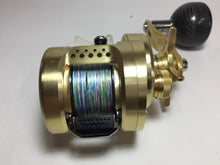 Load image into Gallery viewer, R5850) SHIMANO 2015 OCEA CONQUEST 300HG, Made in JPN for Offshore Jigging Reel