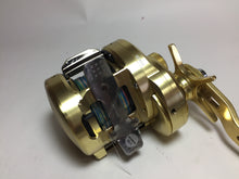 Load image into Gallery viewer, R5850) SHIMANO 2015 OCEA CONQUEST 300HG, Made in JPN for Offshore Jigging Reel