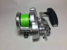 Load image into Gallery viewer, R5852) SHIMANO 2017 OCEA JIGGER 2001NR PG, Made in JPN for Offshore Jigging Reel