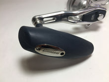 Load image into Gallery viewer, R5852) SHIMANO 2017 OCEA JIGGER 2001NR PG, Made in JPN for Offshore Jigging Reel